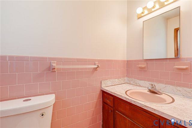 7266 Bellspring Dr, Mechanicsville, VA 23111