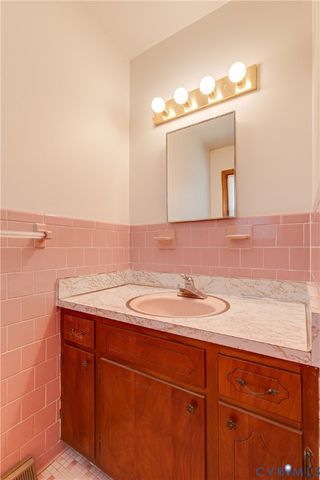 7266 Bellspring Dr, Mechanicsville, VA 23111