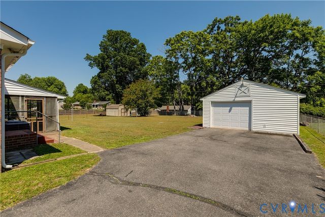 7266 Bellspring Dr, Mechanicsville, VA 23111
