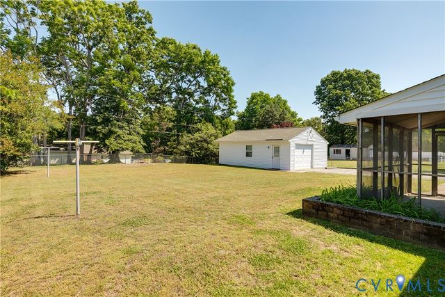 7266 Bellspring Dr, Mechanicsville, VA 23111