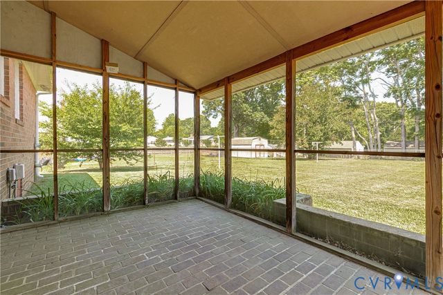 7266 Bellspring Dr, Mechanicsville, VA 23111