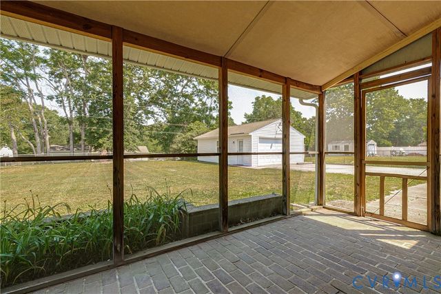 7266 Bellspring Dr, Mechanicsville, VA 23111