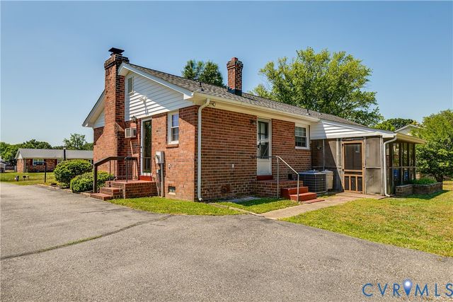 7266 Bellspring Dr, Mechanicsville, VA 23111