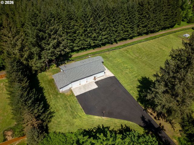 112 CHAPMAN Rd, Castle Rock, WA 98611