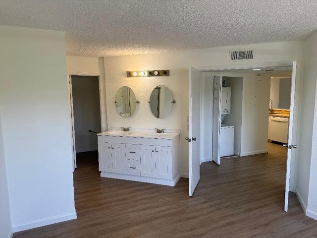 1531 SE Royal Green Circle Unit 106, Port St. Lucie, FL 34952