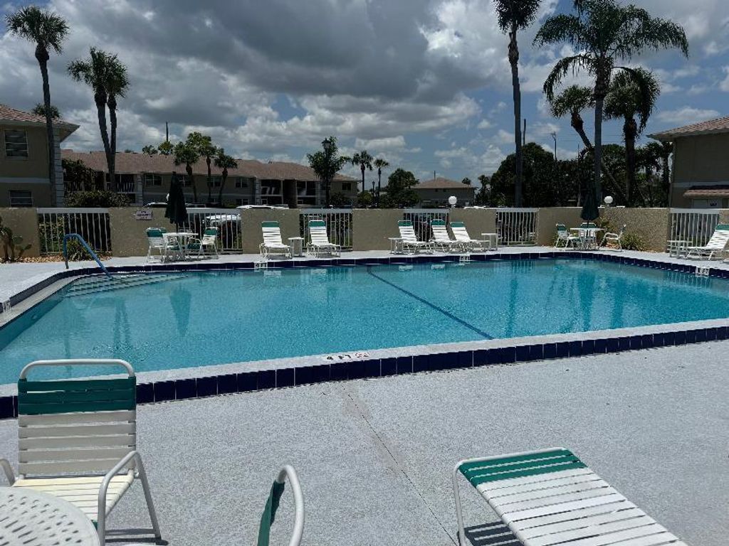 1531 SE Royal Green Circle Unit 106, Port St. Lucie, FL 34952