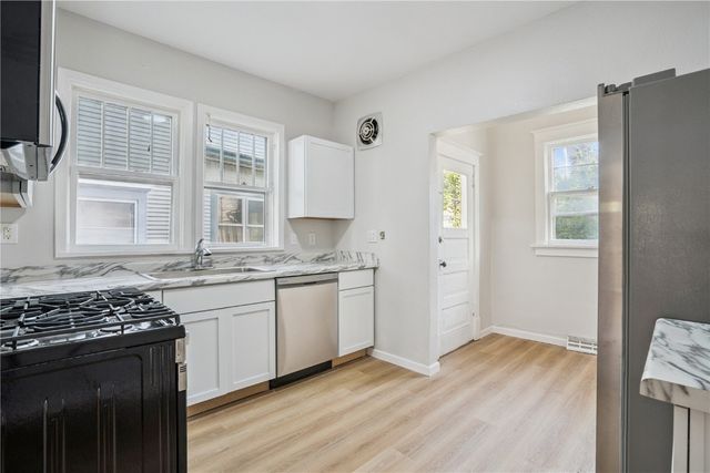 1730 Park Avenue SE, Cedar Rapids, IA 52405