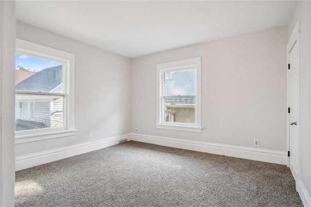 1730 Park Avenue SE, Cedar Rapids, IA 52405