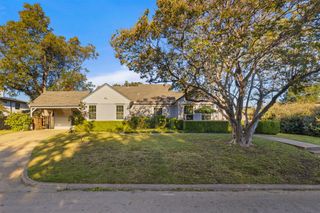 9461 Waterview Road, Dallas, TX 75218