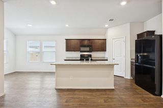 323 Shimmering CV, San Marcos, TX 78666