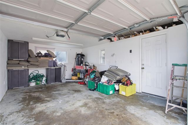 1860 N Denwood Street, Dearborn, MI 48128