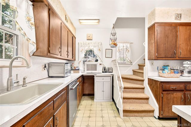 41 Green Place, New Rochelle, NY 10801