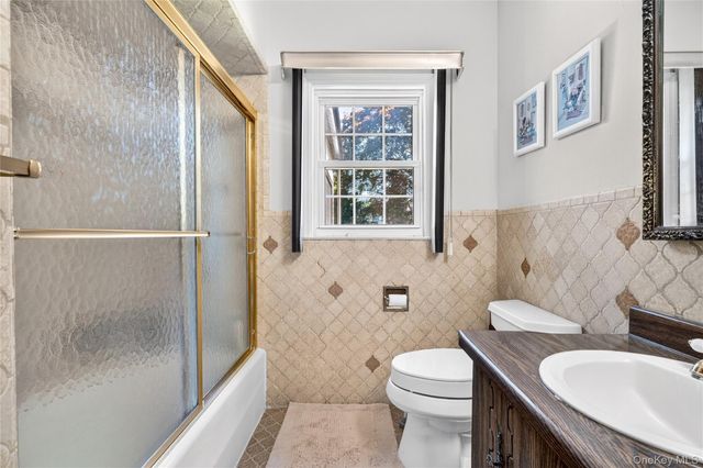41 Green Place, New Rochelle, NY 10801