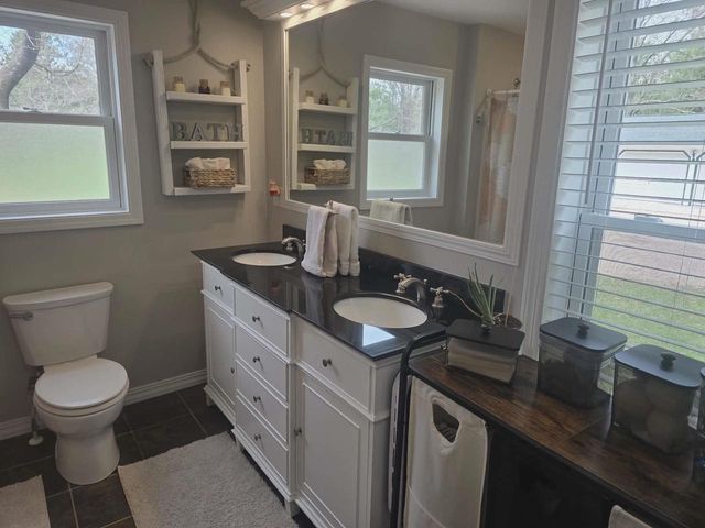N4869 COUNTY ROAD WW, Wild Rose, WI 54984
