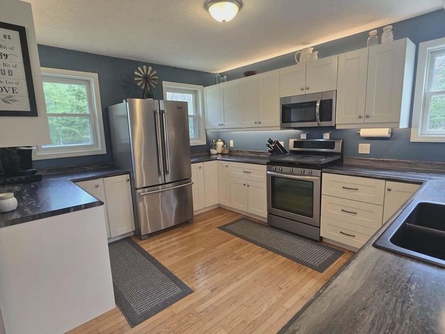 N4869 COUNTY ROAD WW, Wild Rose, WI 54984