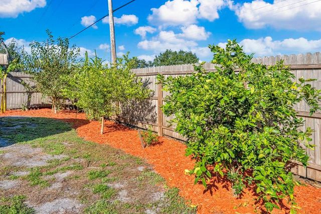 3808 W COUNTRY LOOP, Lakeland, FL 33811