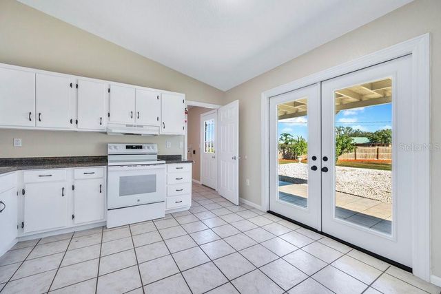 3808 W COUNTRY LOOP, Lakeland, FL 33811