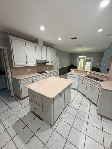 4513 Ammer Lake Dr, Corpus Christi, TX 78413