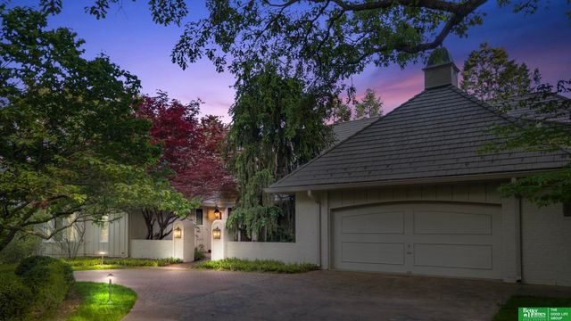 9465 Jackson Circle, Omaha, NE 68114