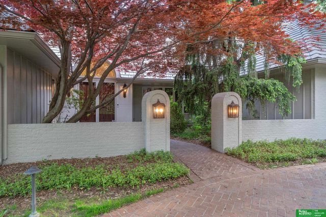 9465 Jackson Circle, Omaha, NE 68114