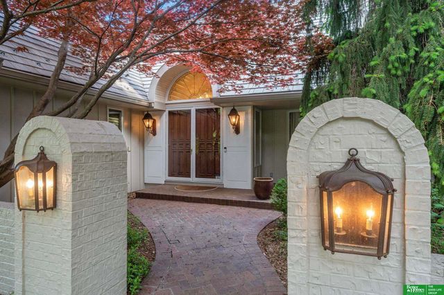 9465 Jackson Circle, Omaha, NE 68114