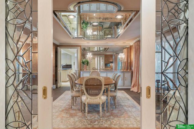 9465 Jackson Circle, Omaha, NE 68114