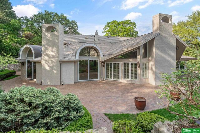 9465 Jackson Circle, Omaha, NE 68114