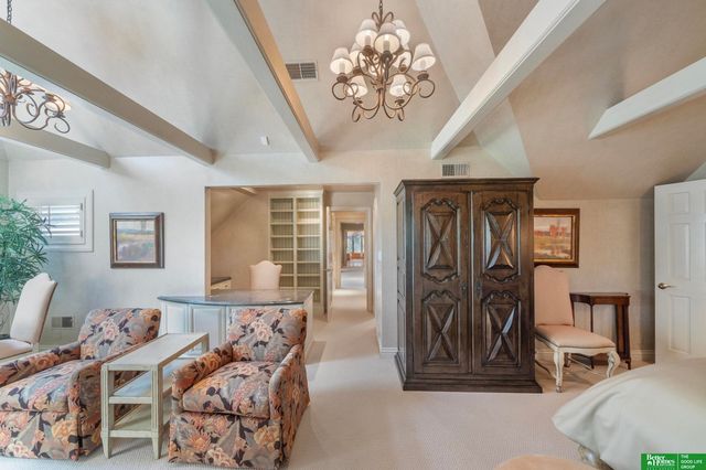 9465 Jackson Circle, Omaha, NE 68114