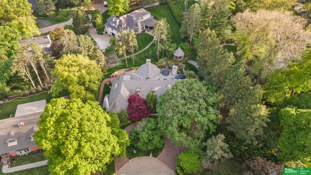 9465 Jackson Circle, Omaha, NE 68114