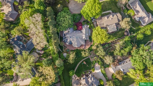 9465 Jackson Circle, Omaha, NE 68114