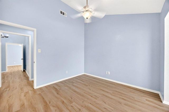 17 April Point Drive N, Conroe, TX 77356