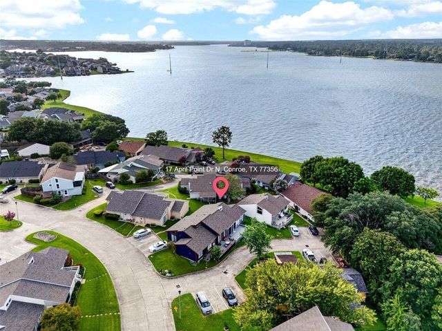 17 April Point Drive N, Conroe, TX 77356
