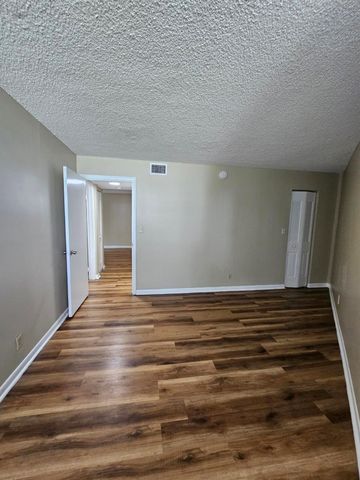 1900 N Congress Avenue 205, West Palm Beach, FL 33401