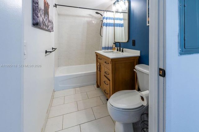 2740 SW 28th Ter 705, Miami, FL 33133