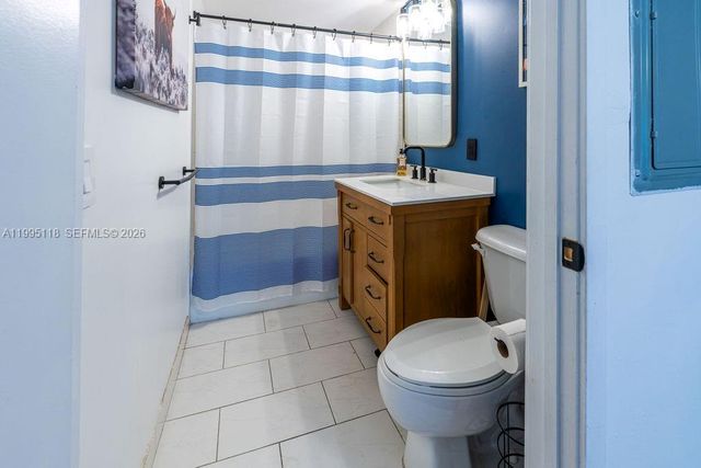 2740 SW 28th Ter 705, Miami, FL 33133