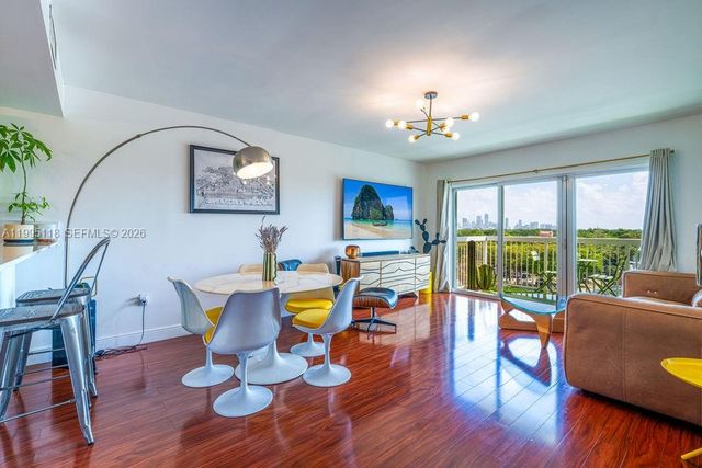 2740 SW 28th Ter 705, Miami, FL 33133