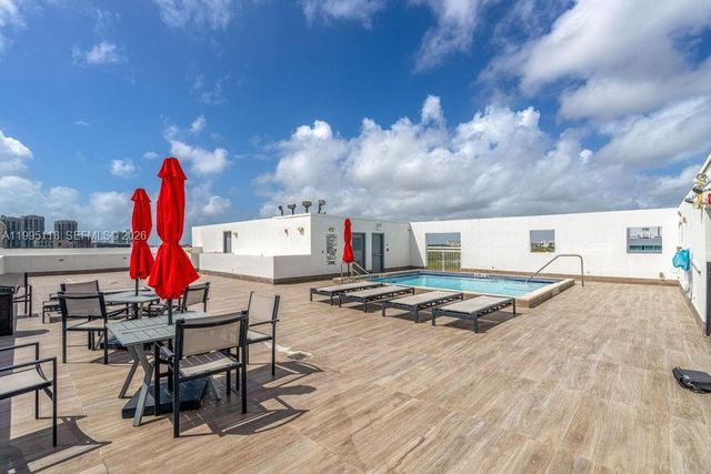 2740 SW 28th Ter 705, Miami, FL 33133