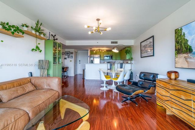 2740 SW 28th Ter 705, Miami, FL 33133