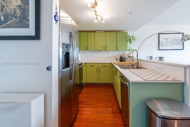 2740 SW 28th Ter 705, Miami, FL 33133