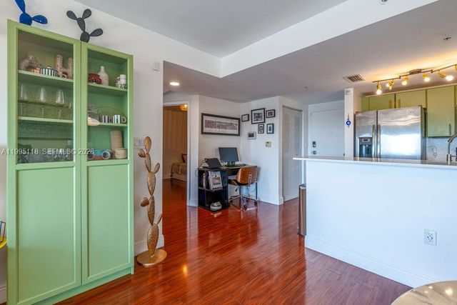 2740 SW 28th Ter 705, Miami, FL 33133