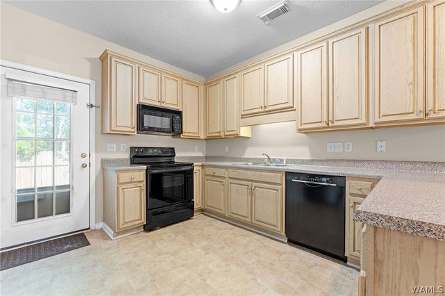 6416 Covington Villas, Tuscaloosa, AL 35405