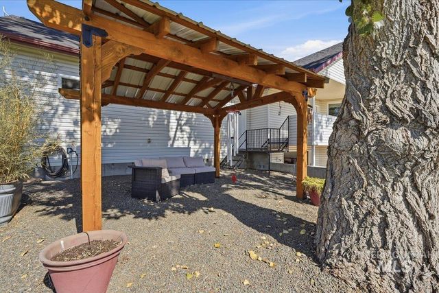 16921 Oasis Rd, Caldwell, ID 83607