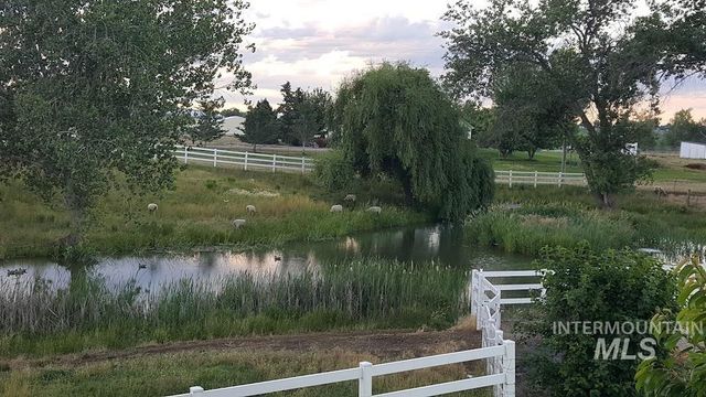 16921 Oasis Rd, Caldwell, ID 83607