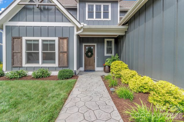 136 Ellis Lane, Arden, NC 28704