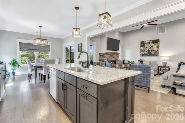 136 Ellis Lane, Arden, NC 28704