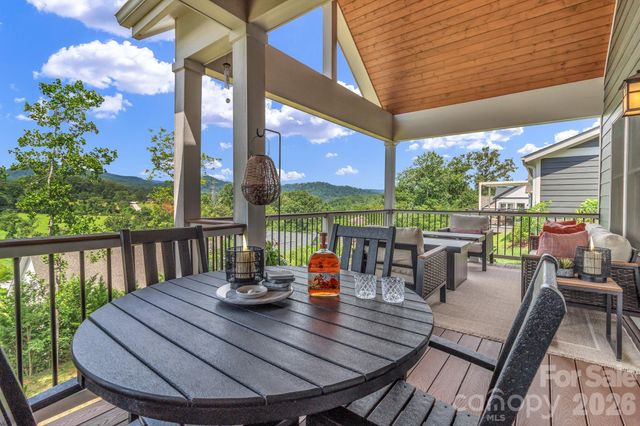 136 Ellis Lane, Arden, NC 28704