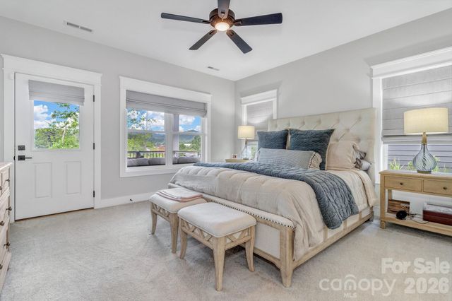 136 Ellis Lane, Arden, NC 28704