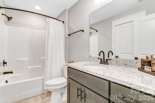 136 Ellis Lane, Arden, NC 28704