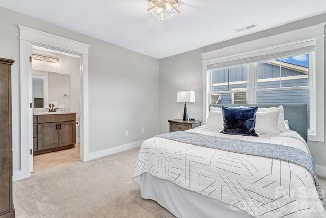 136 Ellis Lane, Arden, NC 28704
