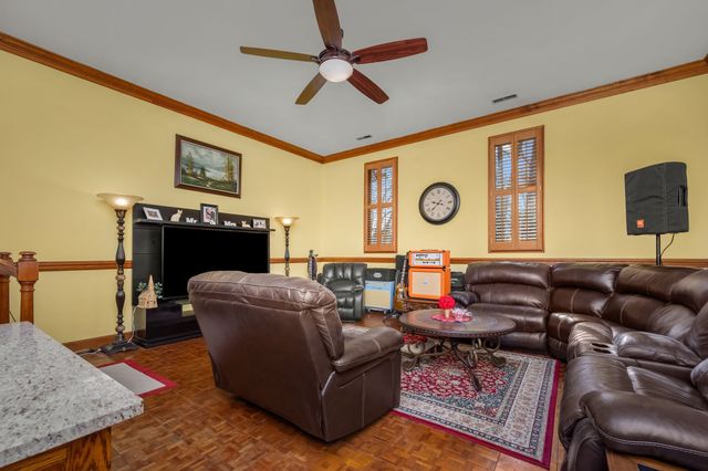 2501 Huntsville Hwy, Fayetteville, TN 37334